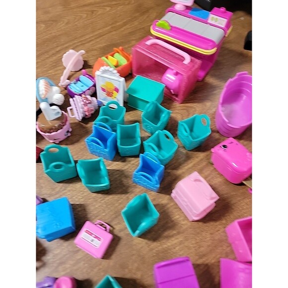 HUGE lot Shopkins Random Figures Basket Containers Mixed Seasons Dolls - Picture 14 of 16